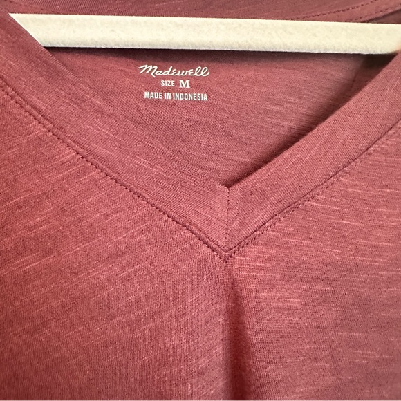 Madewell Whisper Cotton V-Neck Tee Maroon Red M - Picture 2 of 4